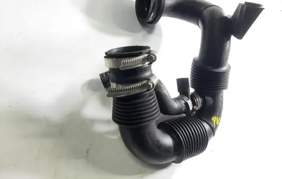 Audi A8 S8 D3 4E Air intake hose/pipe 057129609B