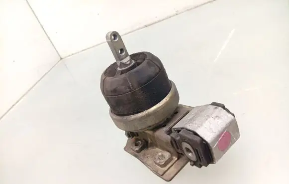 Volkswagen Sharan Engine mount bracket 7M0199131AN