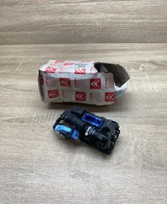 Citroen Xsara Picasso Central body control module 6105HT