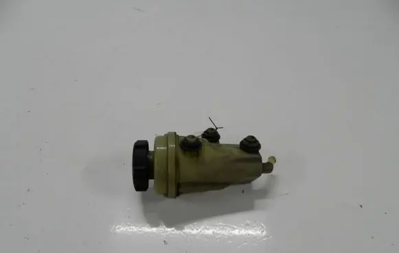Ford Focus C-MAX Power steering fluid tank/reservoir 