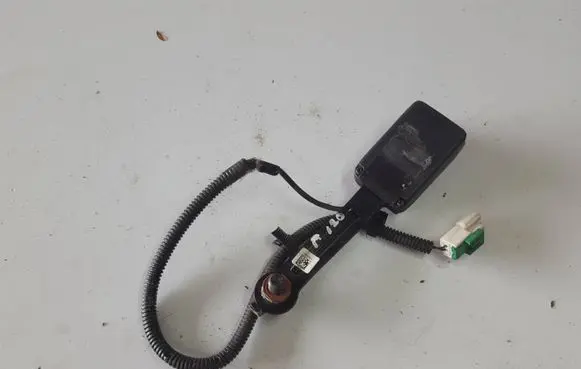 Hyundai i20 (PB PBT) Front seatbelt buckle