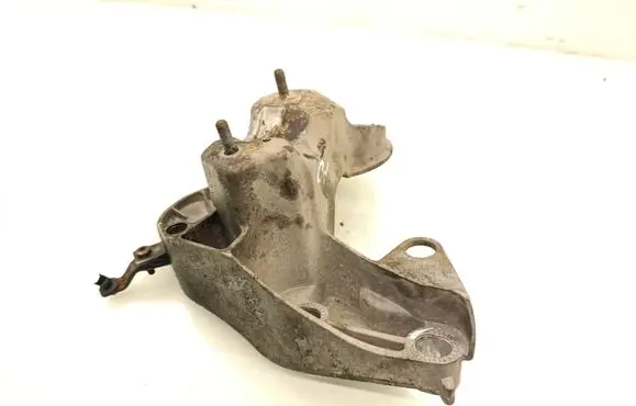 Audi A6 S6 C6 4F Engine mounting bracket 4F0199352E