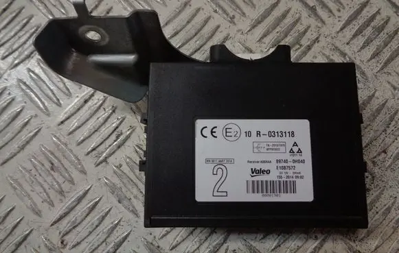 Toyota Aygo AB40 Door central lock control unit/module 897400H040