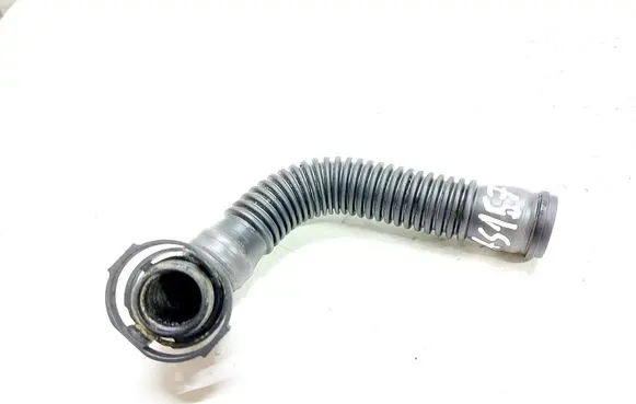 Volkswagen PASSAT B8 Engine coolant pipe/hose 5Q0129637B