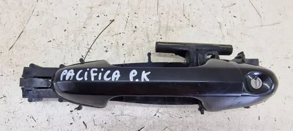 Chrysler Pacifica Front door exterior handle 40233500