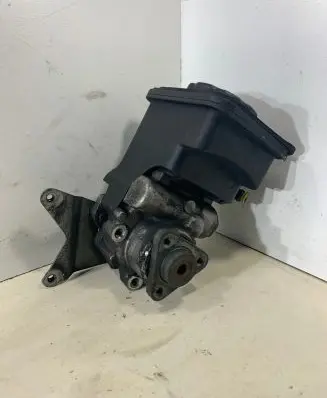 BMW X5 E53 Power steering pump 6756930 7692974510