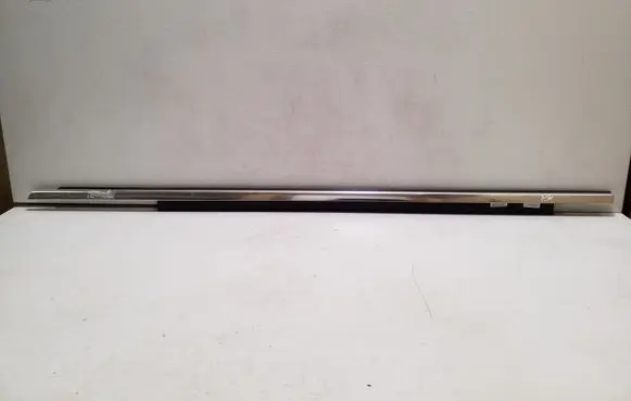 Audi A4 S4 B8 8K Front door glass trim molding 8K0853283J