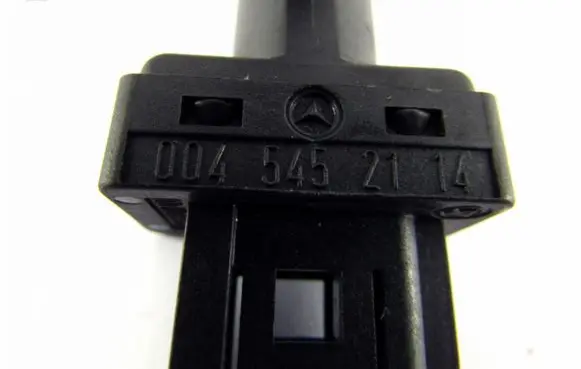 Mercedes-Benz E W210 Brake pedal sensor switch 0045452114