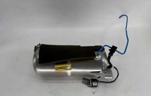 Audi Q7 4L Air suspension tank/reservoir 7L8616202A