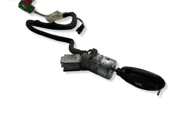 Peugeot 807 Ignition lock 36353100