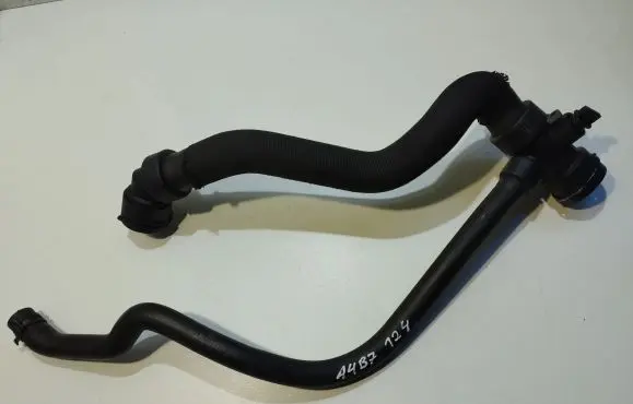 Audi A4 S4 B7 8E 8H Engine coolant pipe/hose 8E0121049AC
