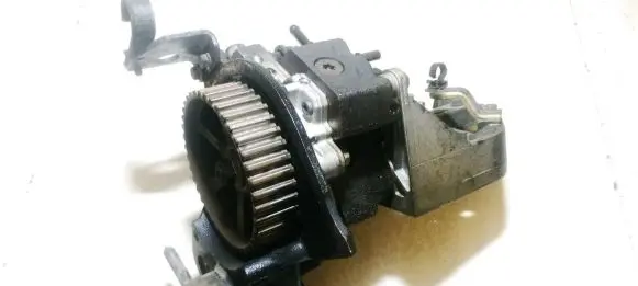 Mitsubishi Space Star Fuel injection high pressure pump 0445010031 8200055072