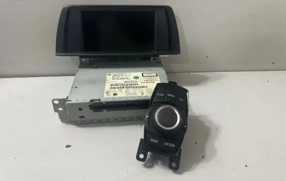 Navigation unit CD/DVD player