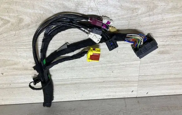 Audi Q3 F3 Sound system wiring loom 8X0035444