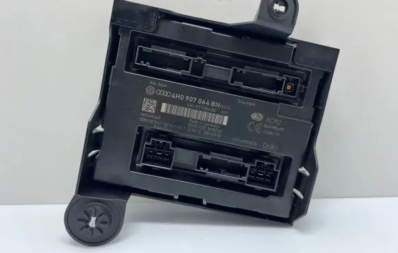 Audi A7 S7 4G Comfort/convenience module 4H0907064BN 00002001 5DK01056502