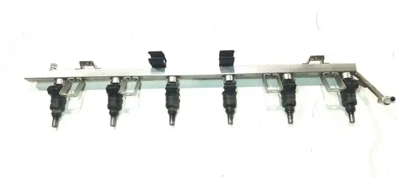 BMW 5 E60 E61 Fuel injectors set 7541453