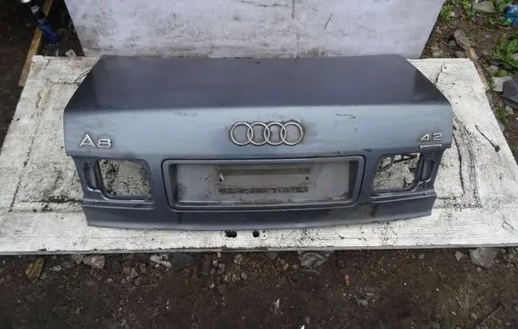 Audi A8 S8 D2 4D Tailgate/trunk/boot lid