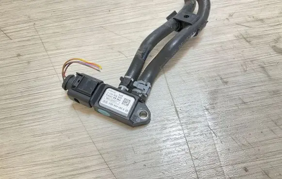 Audi A4 S4 B8 8K Exhaust gas pressure sensor 059906051C 0281006083