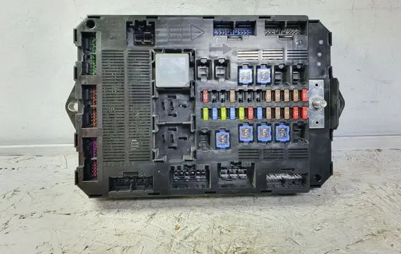 Jaguar XF Fuse module BX2314B476AA 9X2314C256AB