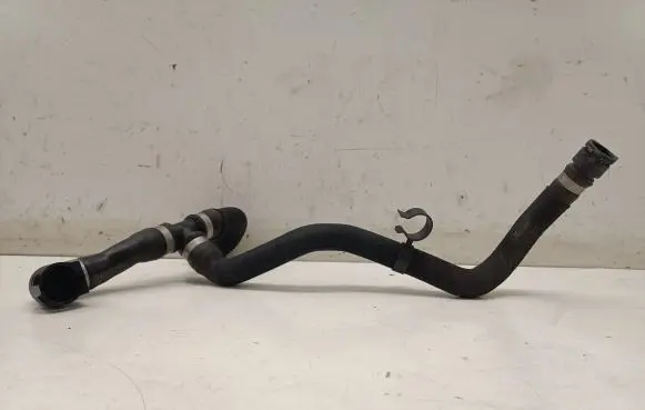 Mercedes-Benz E W212 Engine coolant pipe/hose A2125016884