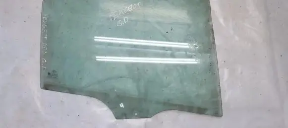 Peugeot 406 Rear door window glass