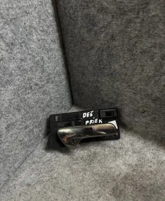 Dodge Durango Front door interior handle E22961 921265