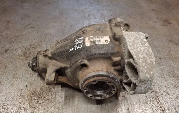 BMW 1 E82 E88 Rear differential 7570280 EAA79W256 9010041900960001