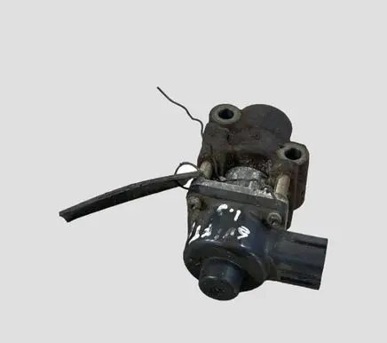 Suzuki Swift I EGR valve
