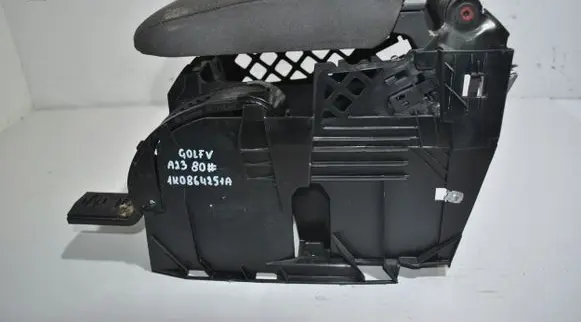 Volkswagen Golf V Armrest 