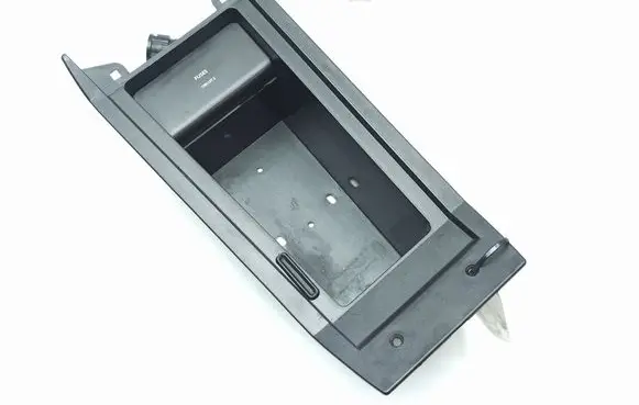 Jaguar XJ X40 Glove box central console BDC9630