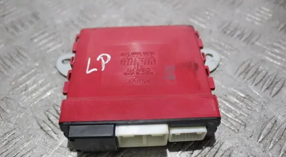 Lexus IS 220D-250-350 Wing mirror control module 8943053010
