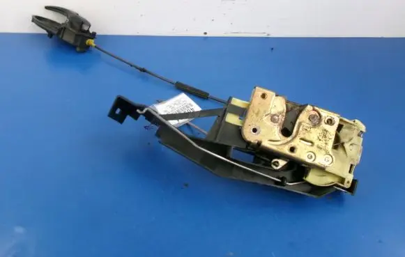 Ford Focus Front door lock