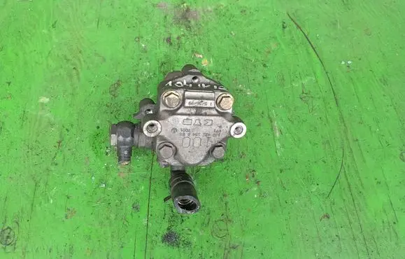 Seat Ibiza III (6L) Power steering pump 1J0422154A