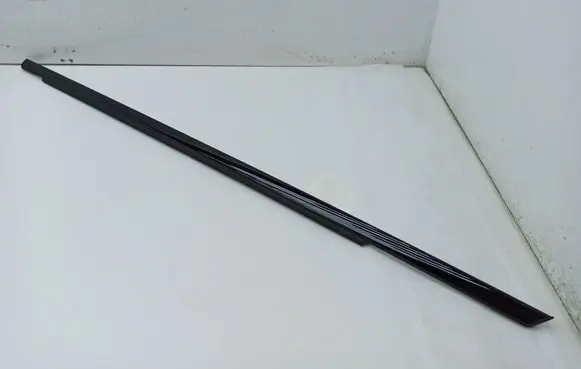Hyundai Ioniq 5 Rear door glass trim molding