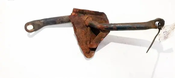 Alfa Romeo 156 Engine mounting bracket