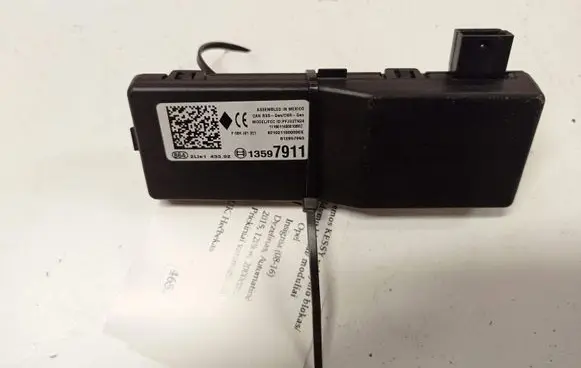 Opel Insignia A Keyless (KESSY) go control unit/module 13597911