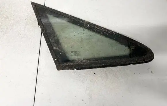 Opel Zafira A Front triangle window/glass as2