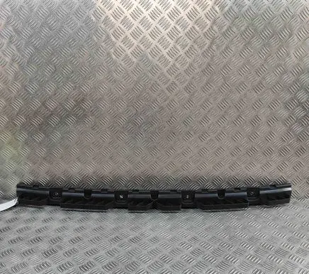Rear bumper mounting bracket