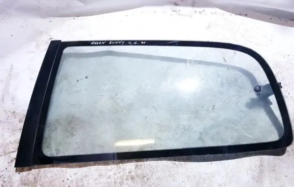 Nissan Sunny Rear side window