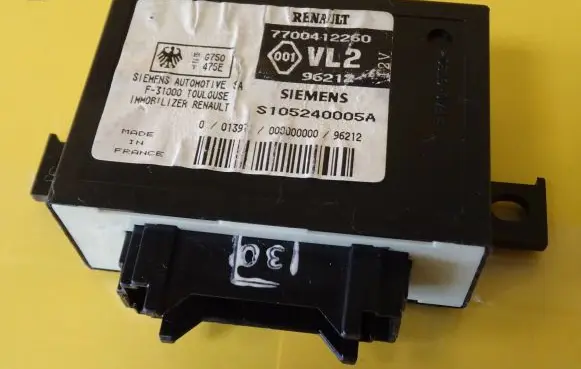Renault Megane II Immobilizer control unit/module 7700412260 S105240005A