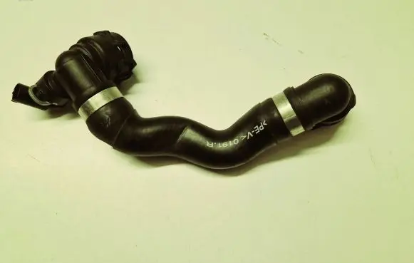 Mercedes-Benz S C217 Engine coolant pipe/hose A2225012491 A0999053700
