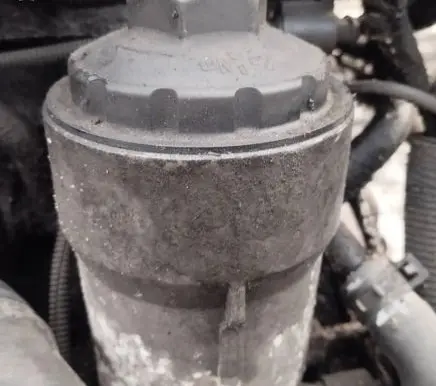 Volkswagen Polo Oil filter cover 