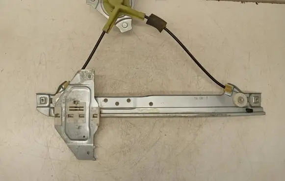 Citroen C3 Rear door manual window regulator