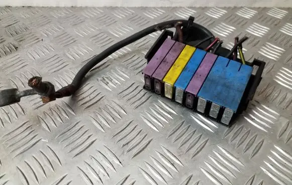 Opel Zafira A Fuse module