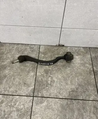 Mercedes-Benz E W212 Front lower control arm/wishbone A21204