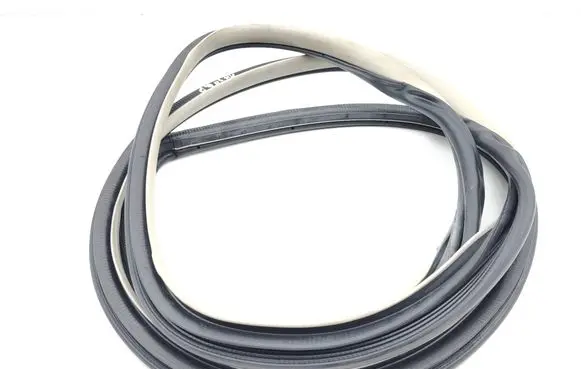 Toyota Prius (XW30) Rear door rubber seal (on body)