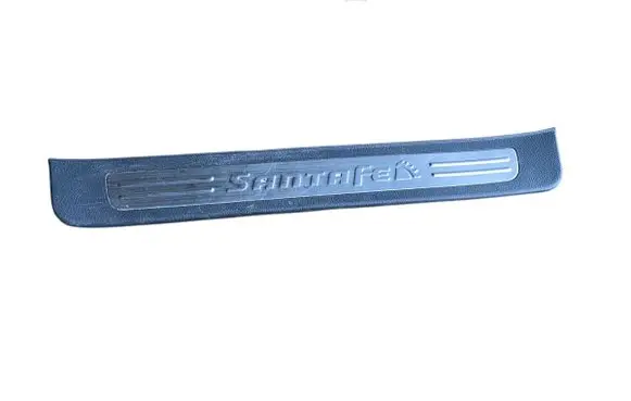 Hyundai Santa Fe Front sill trim cover 858712B000