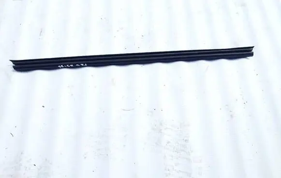 Jeep Patriot Front door glass trim molding 
