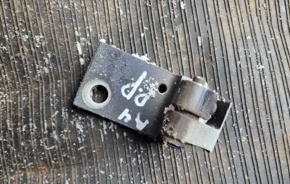 Audi A4 S4 B5 8D Front door upper hinge