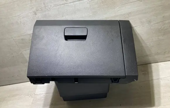 Dacia Sandero III Glove box 685009119R